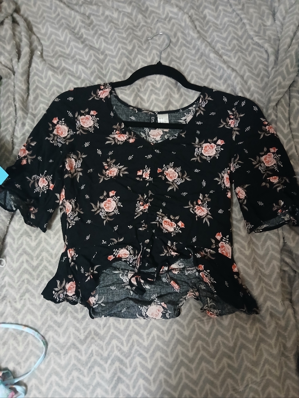 4 Random Tops - Picture 3 of 4